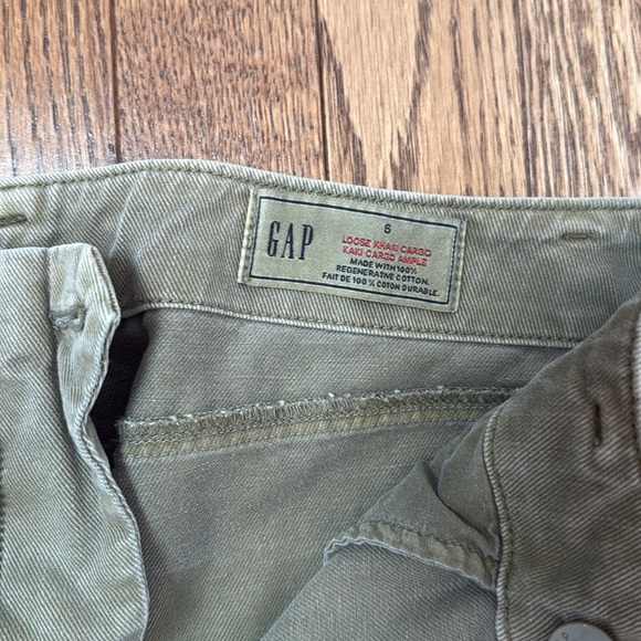 GAP loose khaki cargo pants - Picture 4 of 5